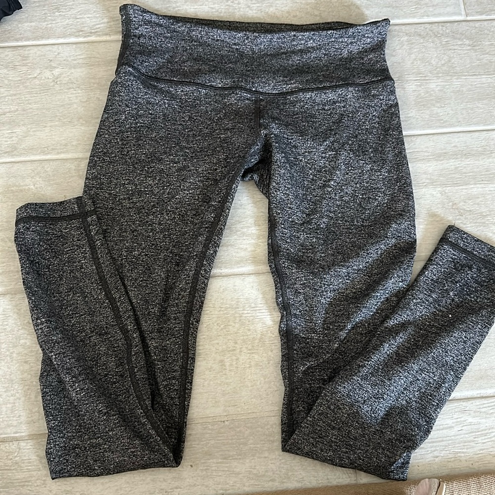 Lululemon Heather Grey leggings size 6